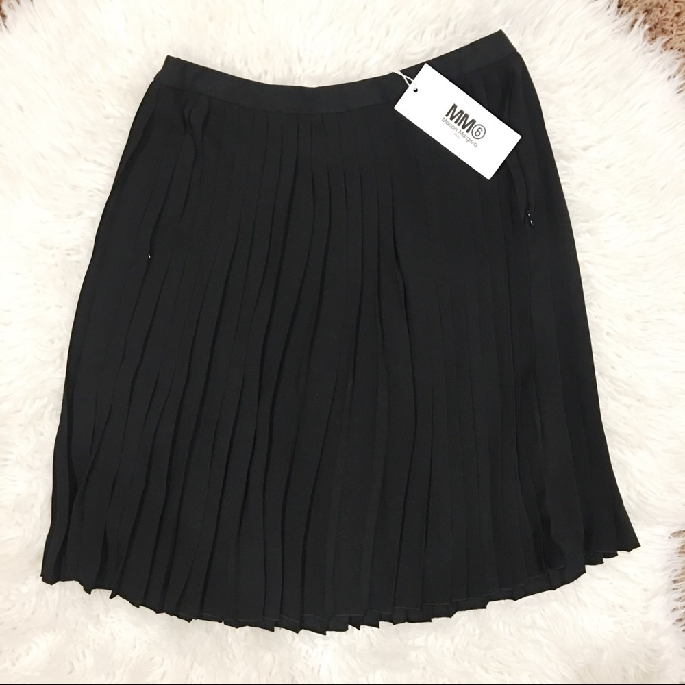 Maison Margiela Black Pleated Mini Skirt